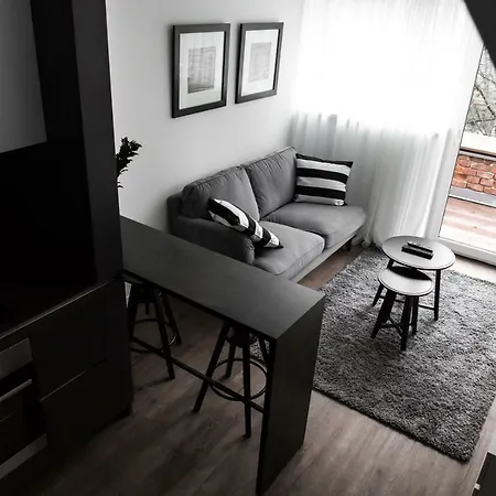 Apartment Deluxe By Hostlovers *