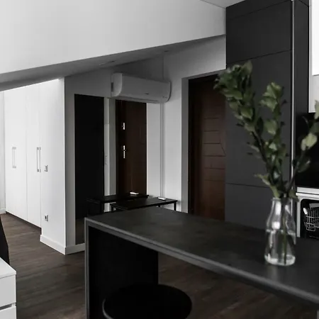 Deluxe By Hostlovers *