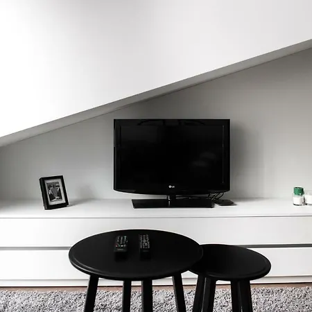 Deluxe By Hostlovers Apartment