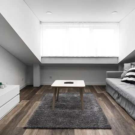 Deluxe By Hostlovers Apartman Kaunas