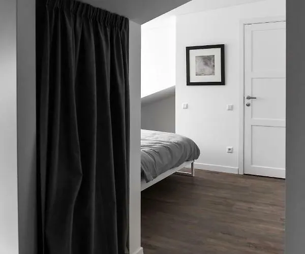 Apartment Deluxe By Hostlovers *