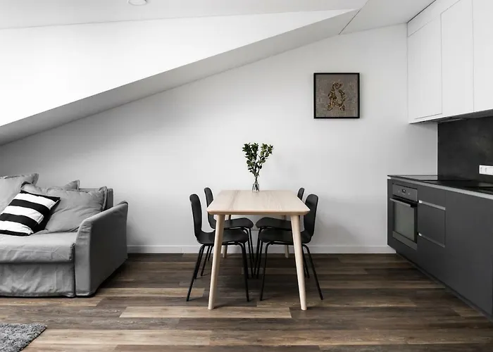 Deluxe By Hostlovers Apartment