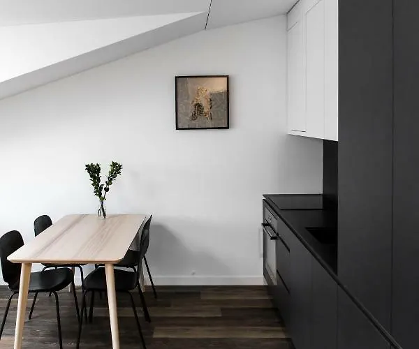 Deluxe By Hostlovers Apartman *