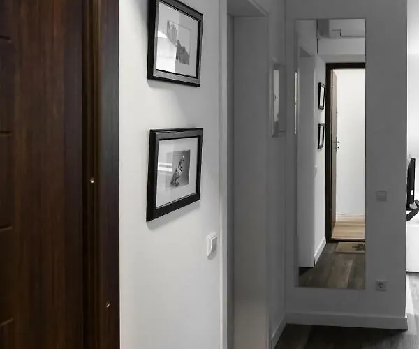 Deluxe By Hostlovers Apartman